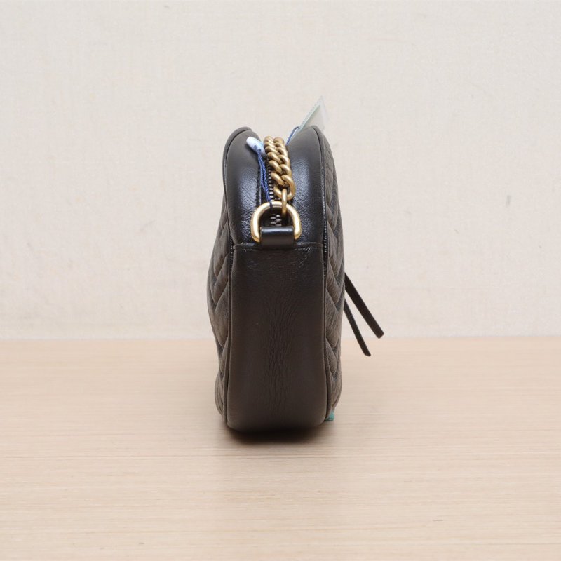 GUCCI 黑色牛皮金扣GGMarmont圓餅包Mini18.5肩背包-3