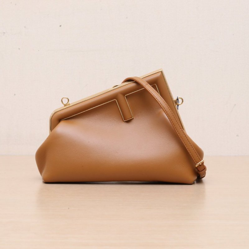 FENDI FENDIFirst小號手袋夾子包金棕色牛皮金扣肩背包-1