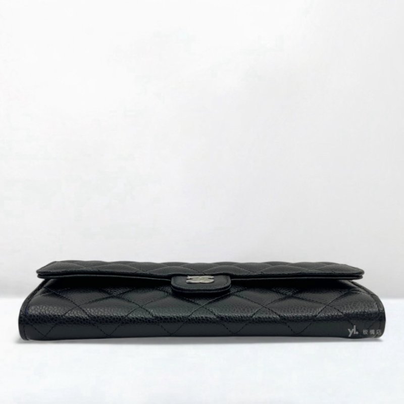 CHANEL 黑色荔枝皮銀釦下蓋長夾AP0241-4