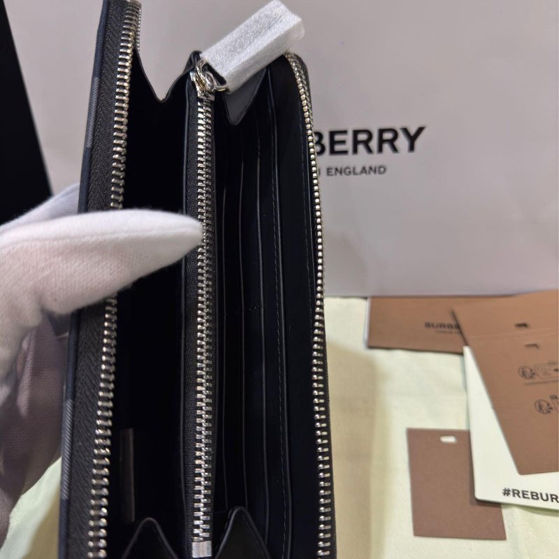 💎Han's house精品服飾💎Burberry 格紋 拉鍊 長夾 皮夾-1