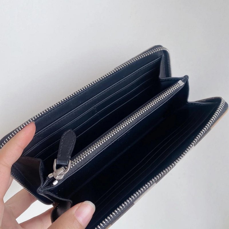 💎Han's house精品服飾💎Burberry 格紋 拉鍊 長夾 皮夾-4