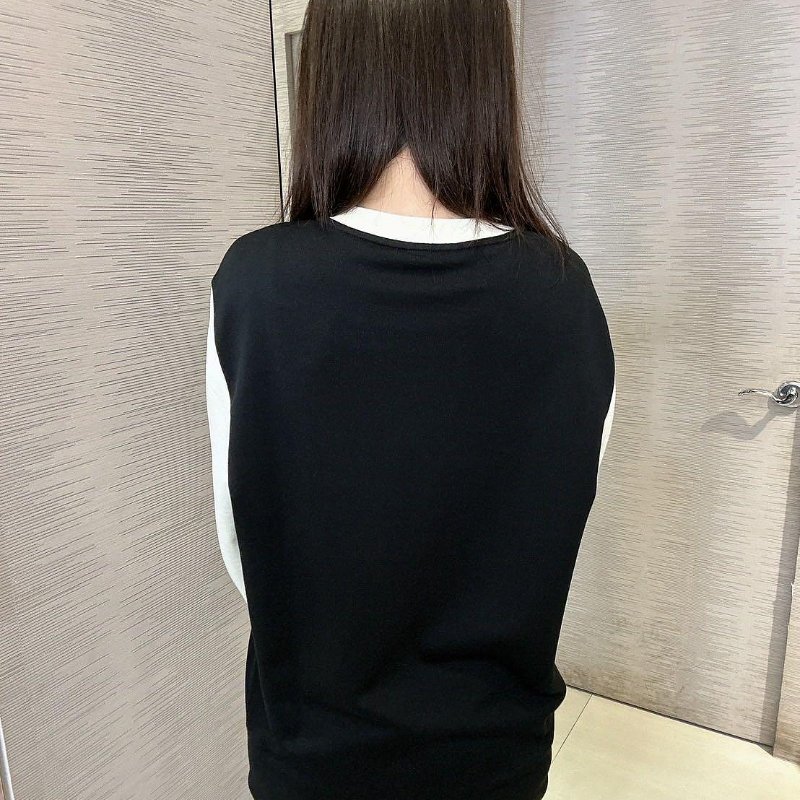 💎Han's house精品服飾💎 moncler 刺繡字 大學T 衛衣 長袖-2