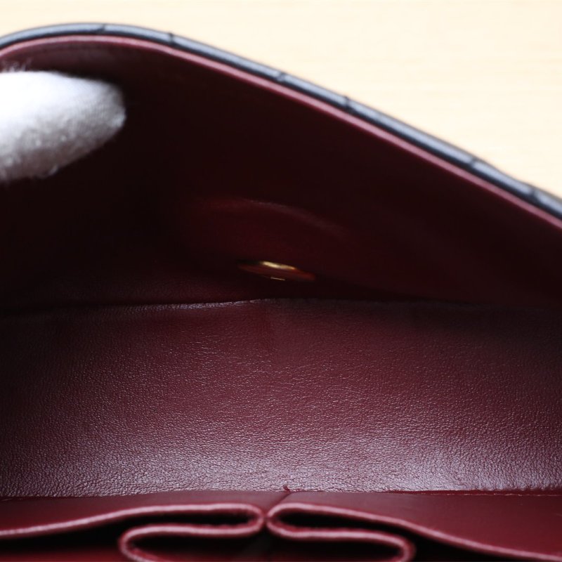 CHANEL 黑色羊皮1開金扣中古黑金羊單蓋斜挎包19肩背包-3