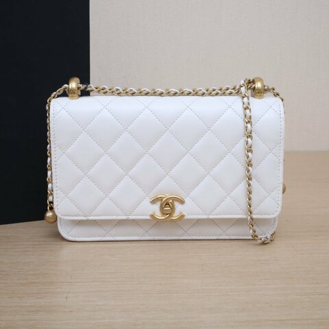 CHANEL CFWOC19白色牛皮晶片開金扣雙金珠皮穿鏈肩背包