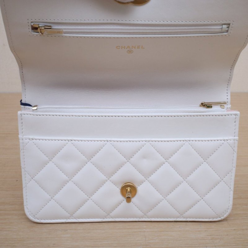 CHANEL CFWOC19白色牛皮晶片開金扣雙金珠皮穿鏈肩背包-2