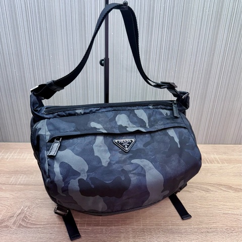 Prada VA0991 稀有限量絕版迷彩郵差斜背包