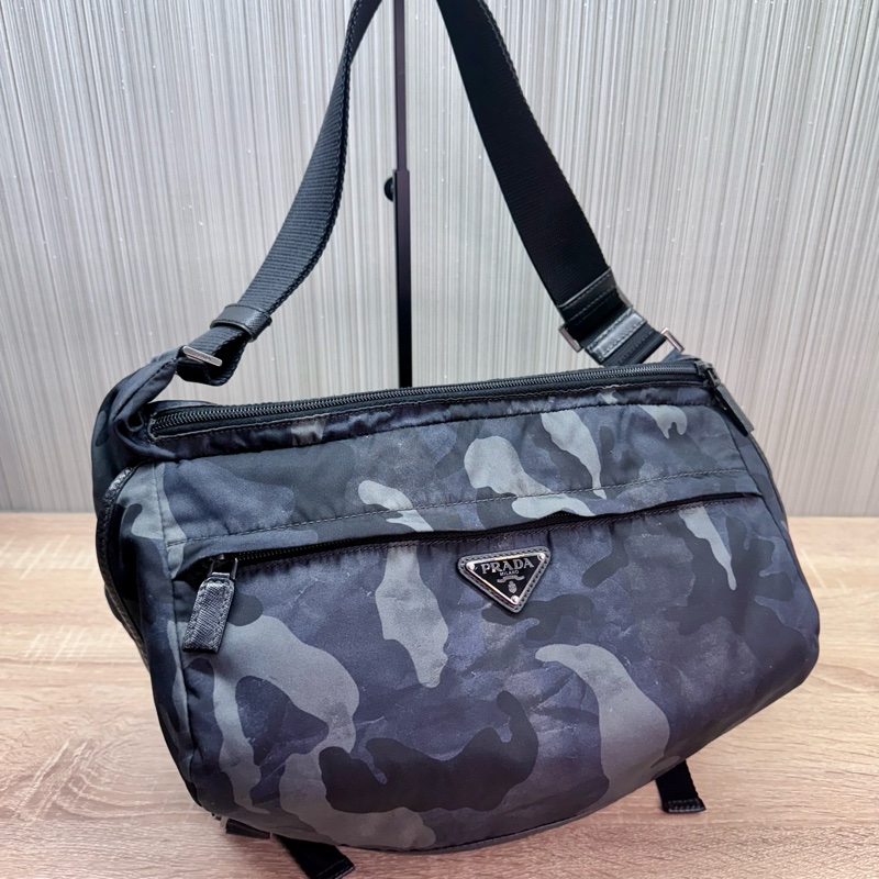 Prada VA0991 稀有限量絕版迷彩郵差斜背包-10
