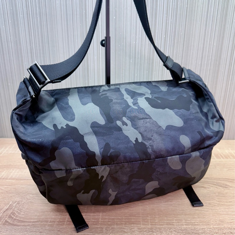 Prada VA0991 稀有限量絕版迷彩郵差斜背包-12