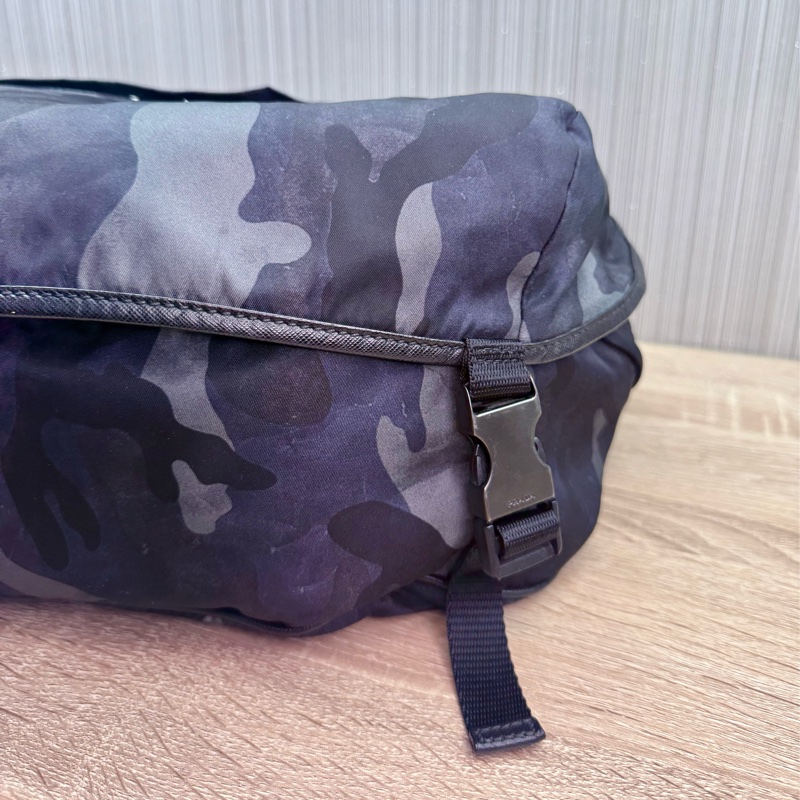 Prada VA0991 稀有限量絕版迷彩郵差斜背包-14