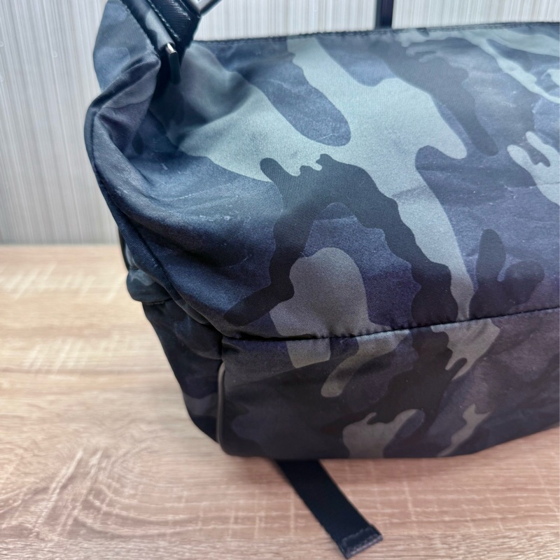 Prada VA0991 稀有限量絕版迷彩郵差斜背包-17