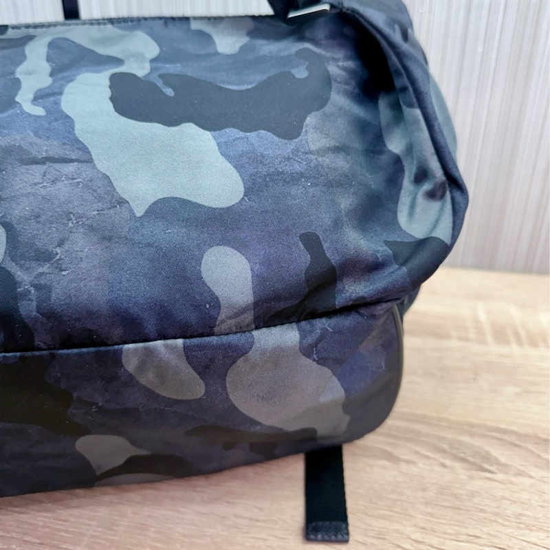 Prada VA0991 稀有限量絕版迷彩郵差斜背包-18