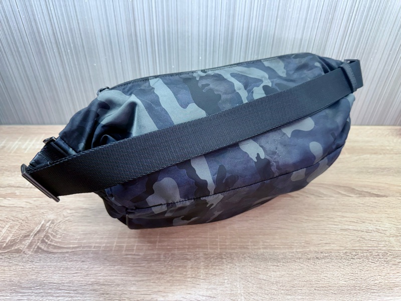 Prada 2VH991 稀有限量絕版迷彩郵差斜背包-30