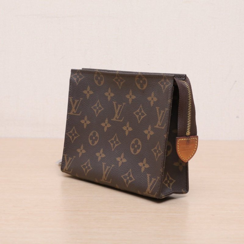 LOUIS VUITTON 19號洗漱包老花PVC2016肩背包-2