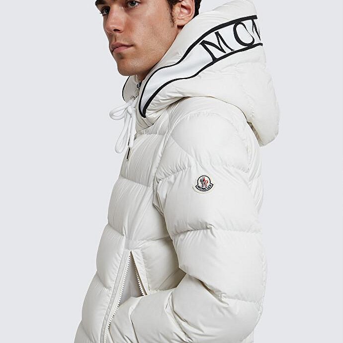 💎Han's house精品服飾💎moncler CARDERE 羽絨 連帽 外套 原價61500-0