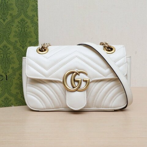 GUCCI GGMarmont肩背包Mini22白色牛皮金扣肩背包