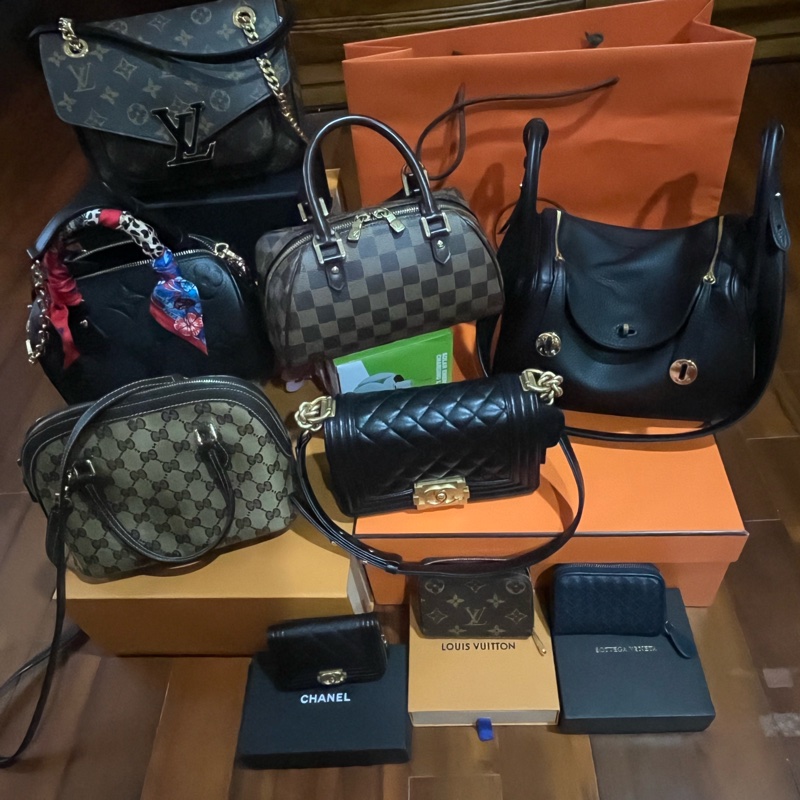 Burberry黃色經典限量後背包-21