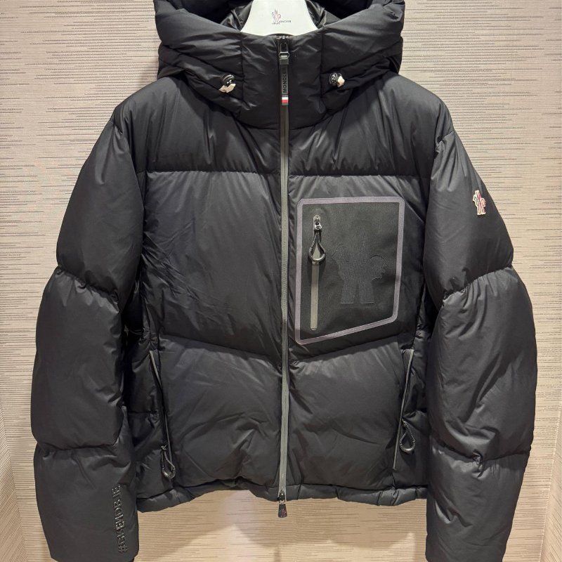 💎Han's house精品服飾💎 moncler Mandres 滑雪系列 高機能 防水 羽絨連帽外套 原價81000-1
