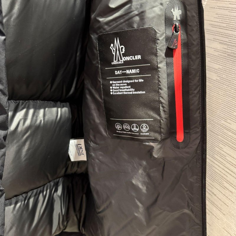 💎Han's house精品服飾💎 moncler Mandres 滑雪系列 高機能 防水 羽絨連帽外套 原價81000-4