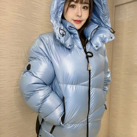 💎Han's house精品服飾💎moncler Yonne 羽絨 防風防水 連帽可拆外套原價64800