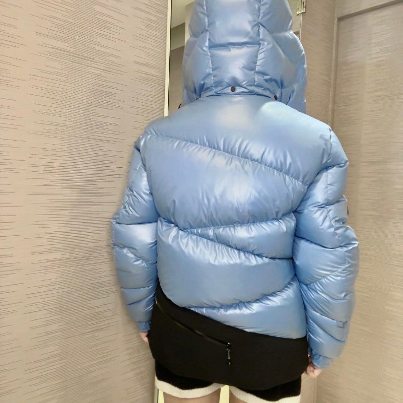 💎Han's house精品服飾💎moncler Yonne 羽絨 防風防水 連帽可拆外套原價64800-2