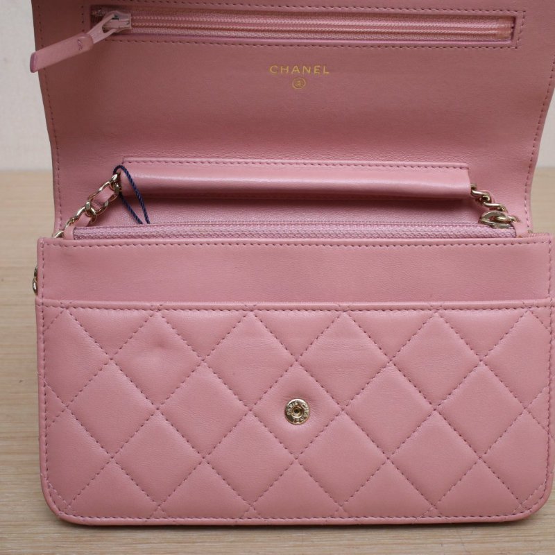 CHANEL CFWOC19粉色羊皮24開金扣肩背包-2
