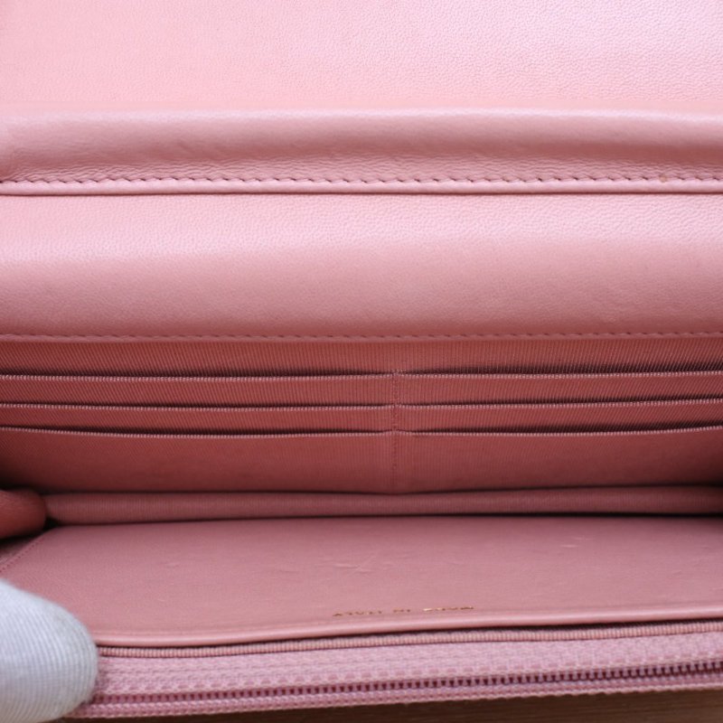 CHANEL CFWOC19粉色羊皮24開金扣肩背包-3