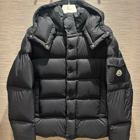 💎Han's house精品服飾💎moncler Vezere 羽絨 防風 防水 連帽 可拆 外套  黑色  原價80000