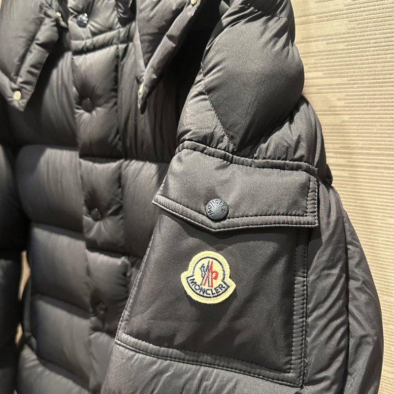 💎Han's house精品服飾💎moncler Vezere 羽絨 防風 防水 連帽 可拆 外套 黑色 原價80000-3
