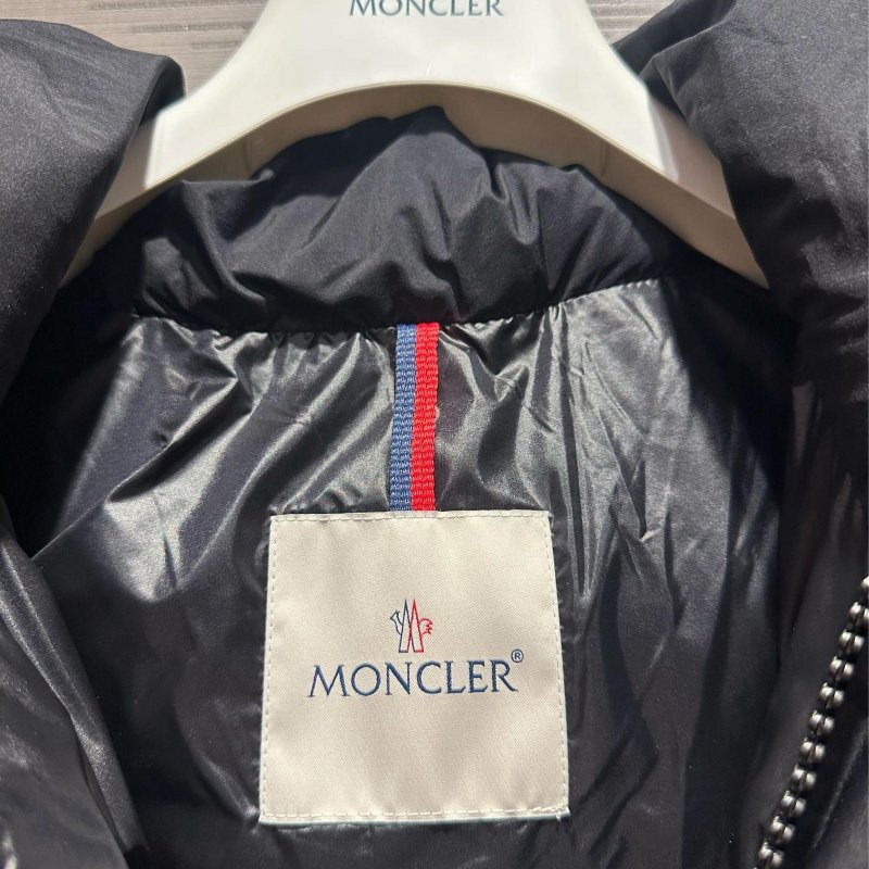 💎Han's house精品服飾💎moncler Vezere 羽絨 防風 防水 連帽 可拆 外套 可手水洗 深藍 原價80000-4