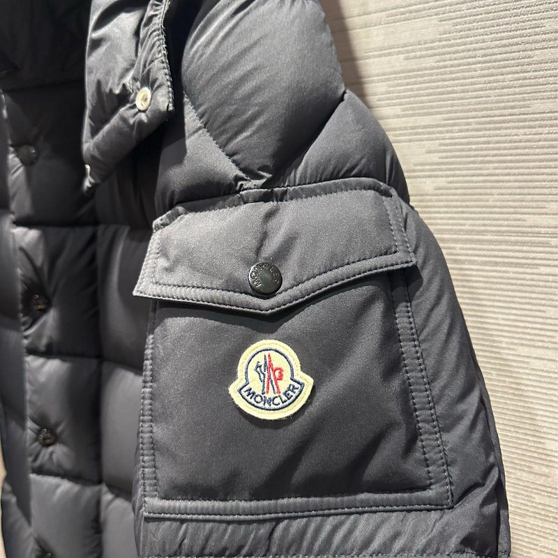 💎Han's house精品服飾💎moncler Vezere 羽絨 防風 防水 連帽 可拆 外套 可手水洗 深藍 原價80000-5