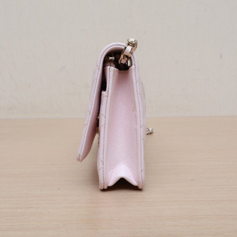 CHANEL CFWOC19粉色荔枝牛皮晶片開金扣肩背包-3