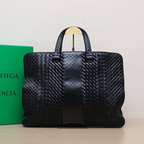 BOTTEGA VENETA 黑色牛皮經典編織手提公事包肩背包