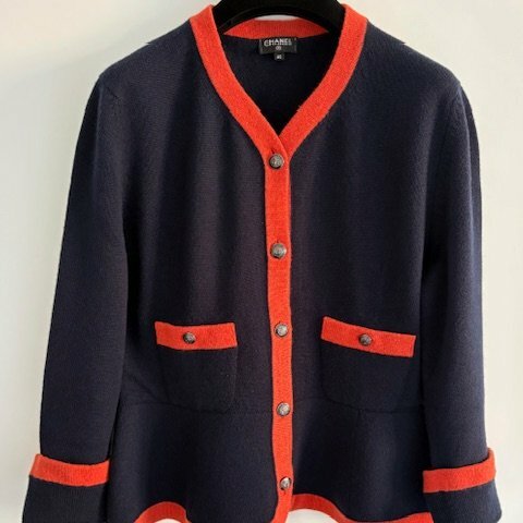 Chanel 18 漢堡系列兩口袋開襟衫