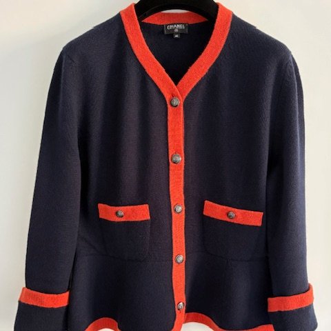 Chanel 18 漢堡系列兩口袋開襟衫-0