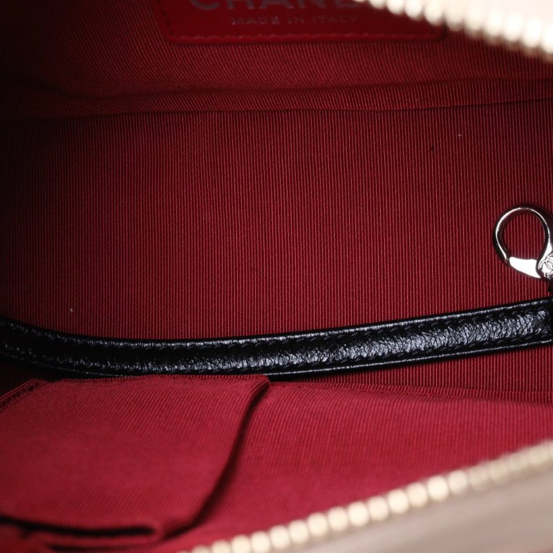 CHANEL GABRIELLE流浪小號20拼色牛皮24開金銀扣肩背包-2