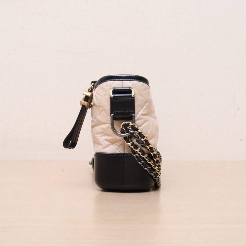 CHANEL GABRIELLE流浪小號20拼色牛皮24開金銀扣肩背包-4