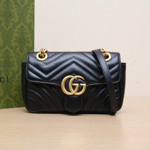 GUCCI GGMarmont肩背包Mini22黑色牛皮金扣肩背包