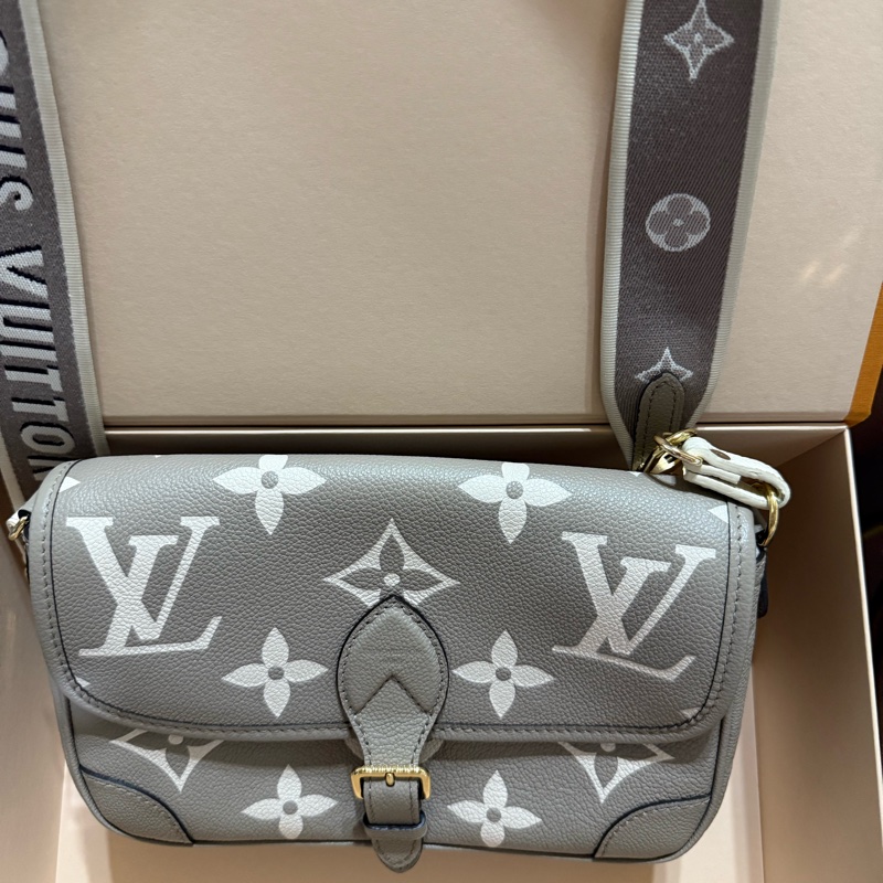 路易威登LV~M46583Daine斑鳩灰~法棍包-0