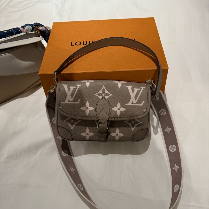 路易威登LV~M46583Daine斑鳩灰~法棍包-6