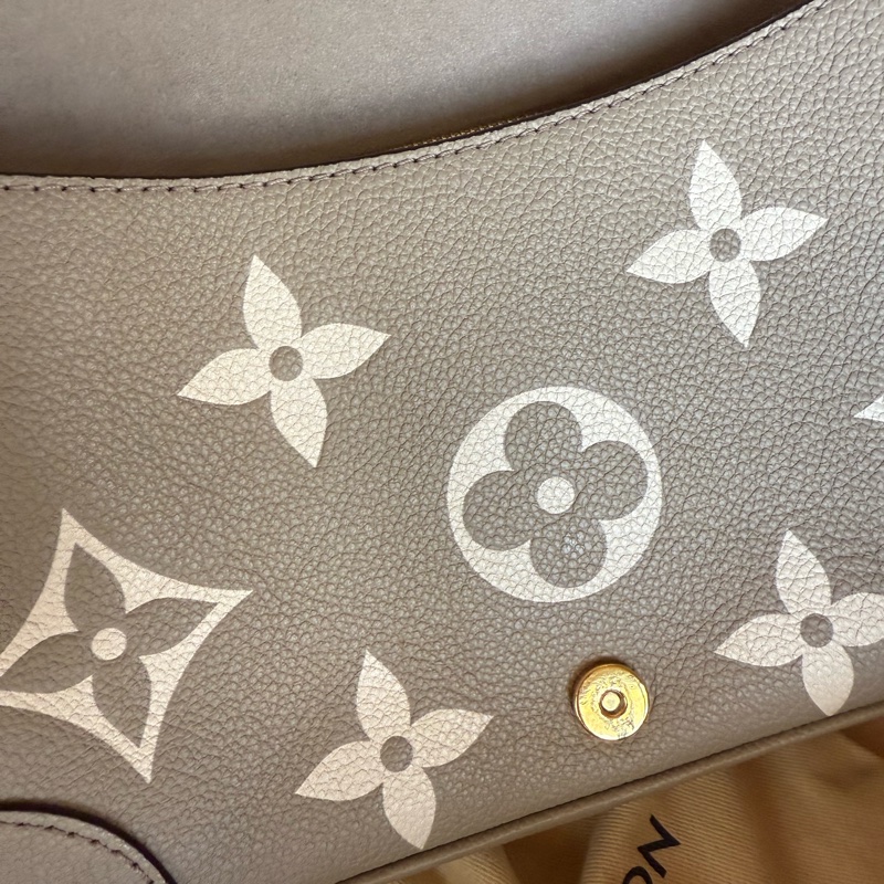 路易威登LV~M46583Daine斑鳩灰~法棍包-20