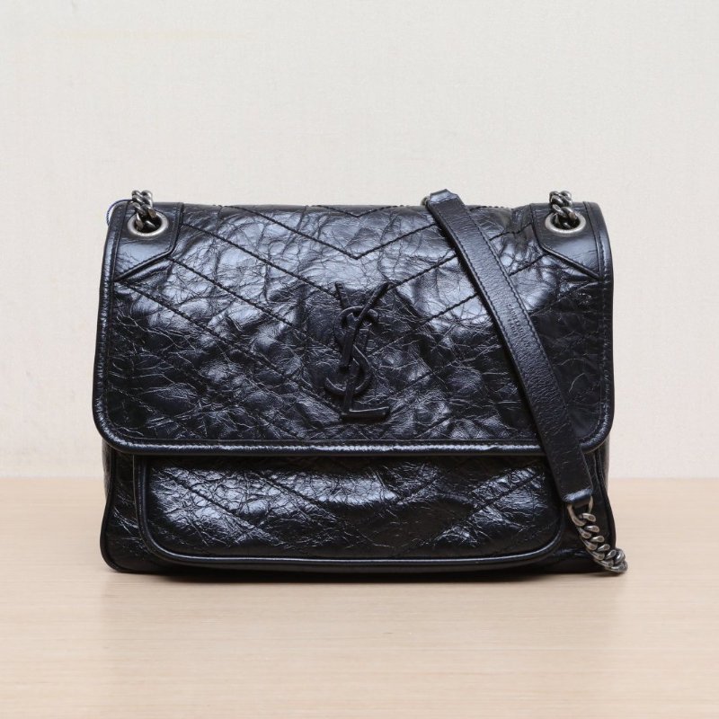 SAINT LAURENT Niki中號28D扣黑色牛皮黑扣肩背包-1