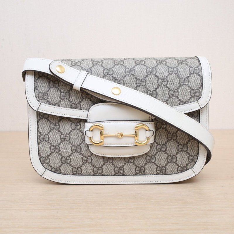 GUCCI Horsebit馬銜扣1955馬鞍包小號25白色帆布金扣肩背包-1