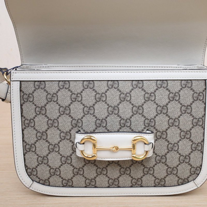 GUCCI Horsebit馬銜扣1955馬鞍包小號25白色帆布金扣肩背包-2