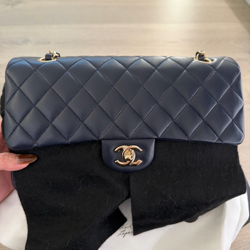 Chanel 香奈兒 Classic Flap CF25 中號 全配羊皮海軍藍淡金釦-2