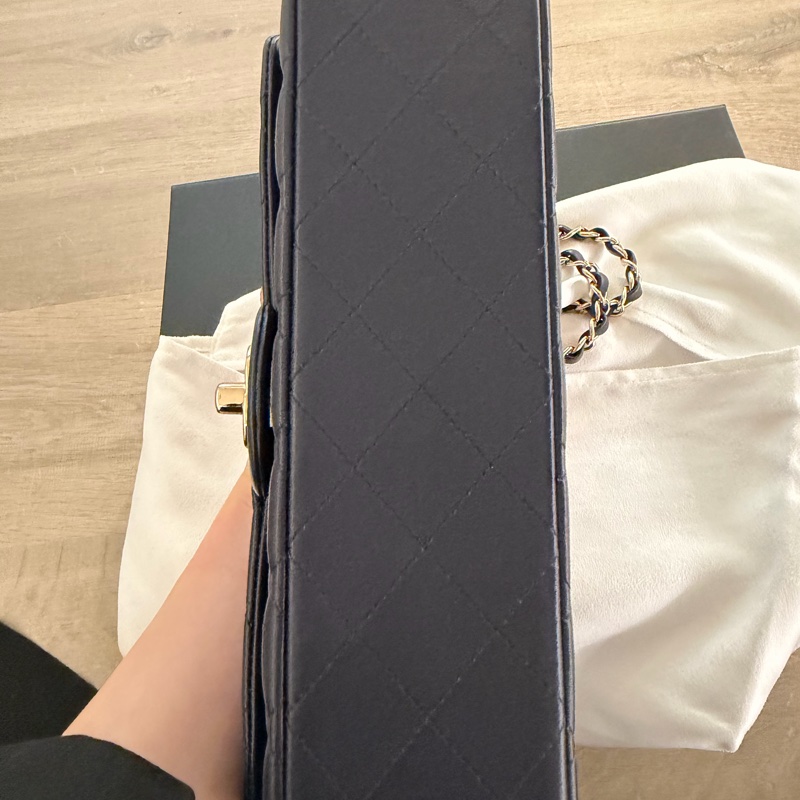 Chanel 香奈兒 Classic Flap CF25 中號 全配羊皮海軍藍淡金釦-4