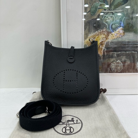 Hermes 爱马仕 Evelyne mini 伊芙琳16 黑银银扣Z刻