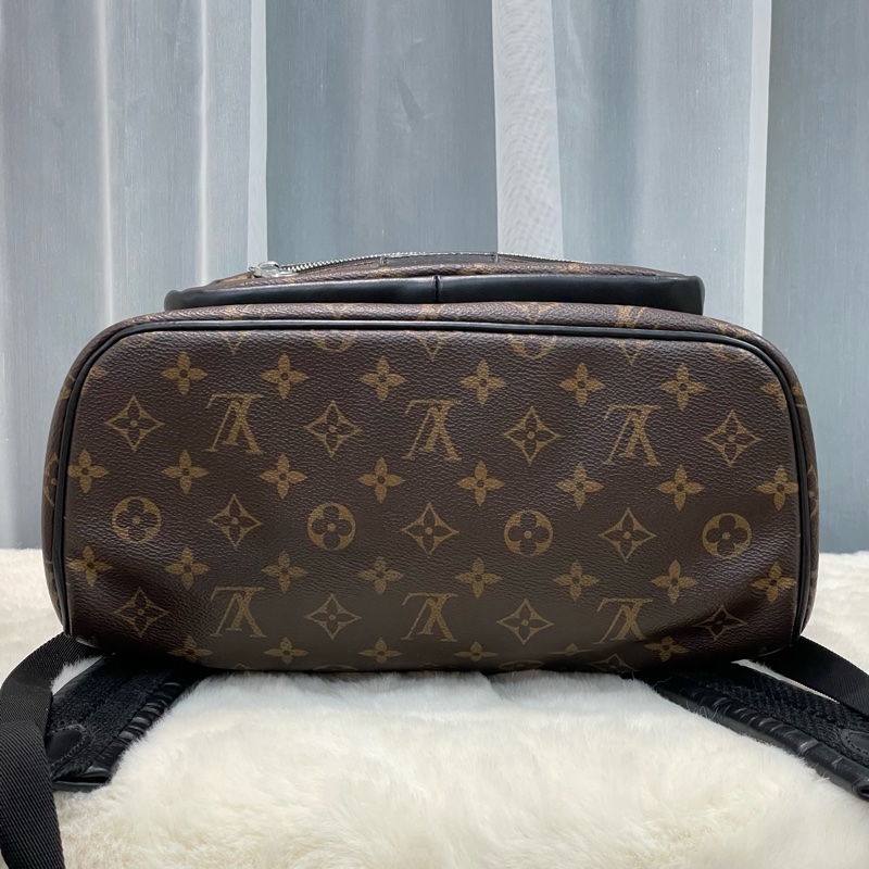 LV 老花黑色拼皮背包 XB909-5