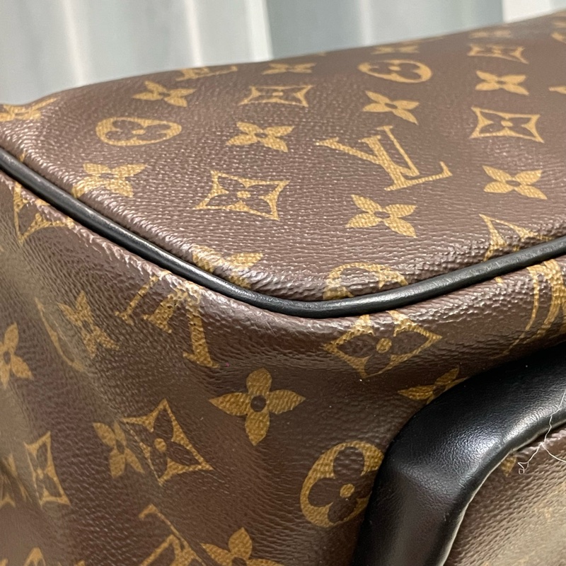 LV 老花黑色拼皮背包 XB909-11