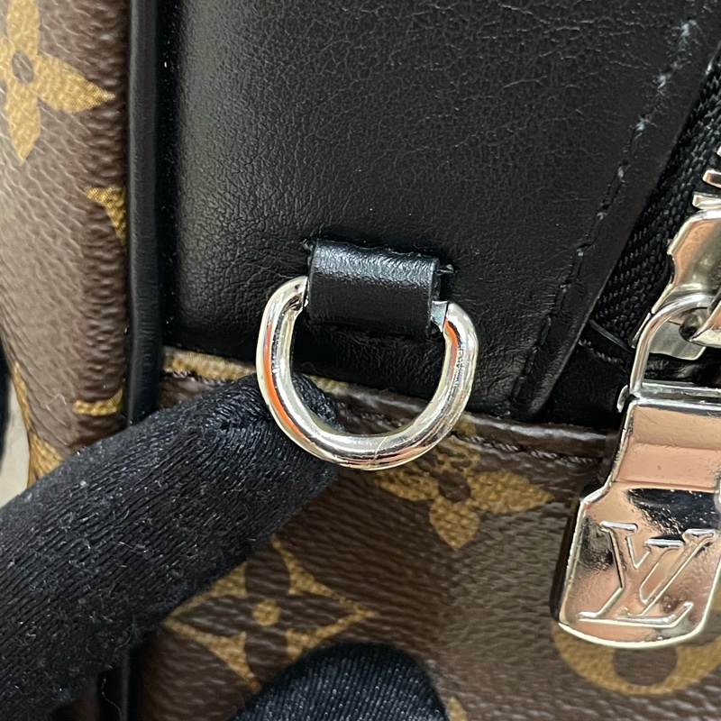 LV 老花黑色拼皮背包 XB909-18