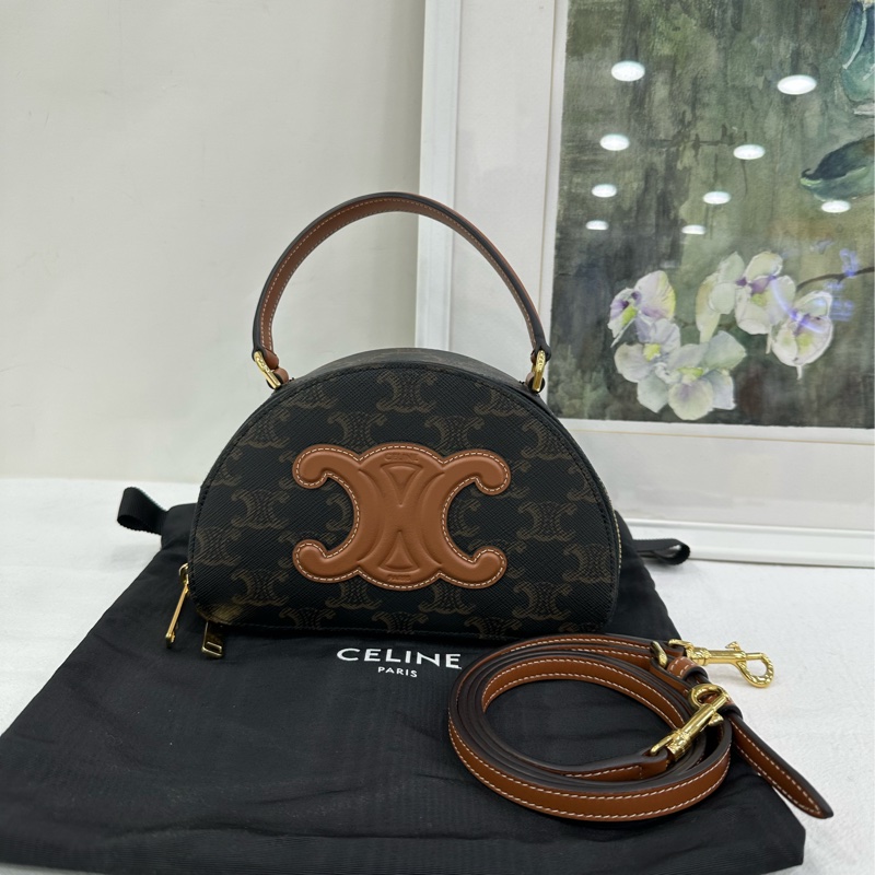 Celine 賽琳 Triomphe凱旋門老花半月包 尺寸17.5*12-0